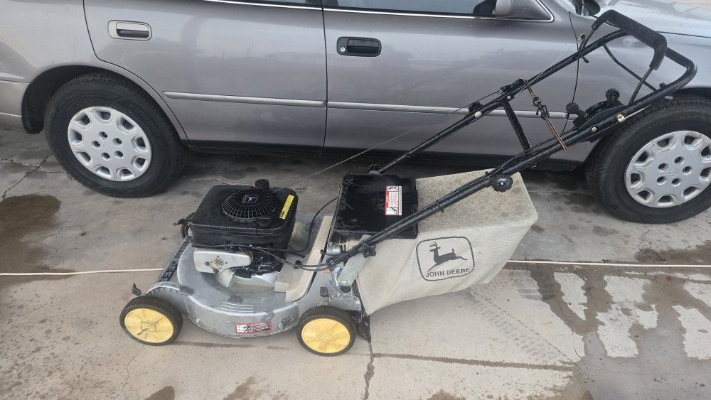 John Deere 14SZ lawn mower