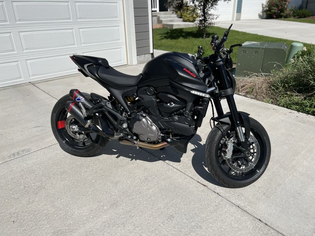 2023 Ducati Monster Plus
