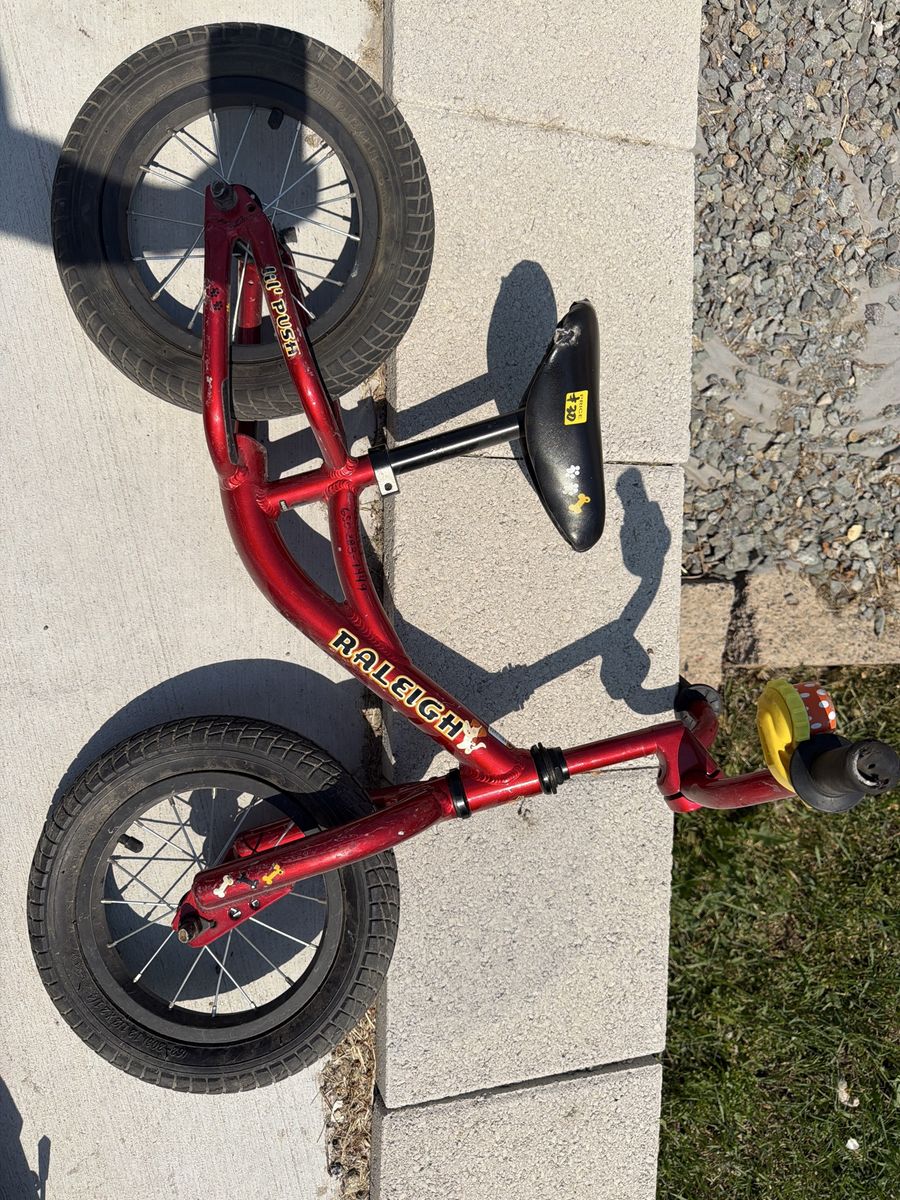 Raleigh Li'l Push Red Kids Balance Bike - Perfect for Learning to Ride!