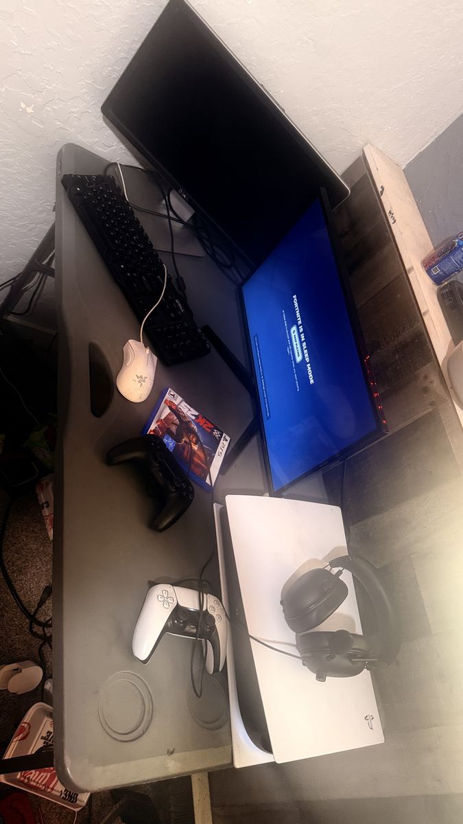 Ps5 with two controllers 2 monitors and wwe