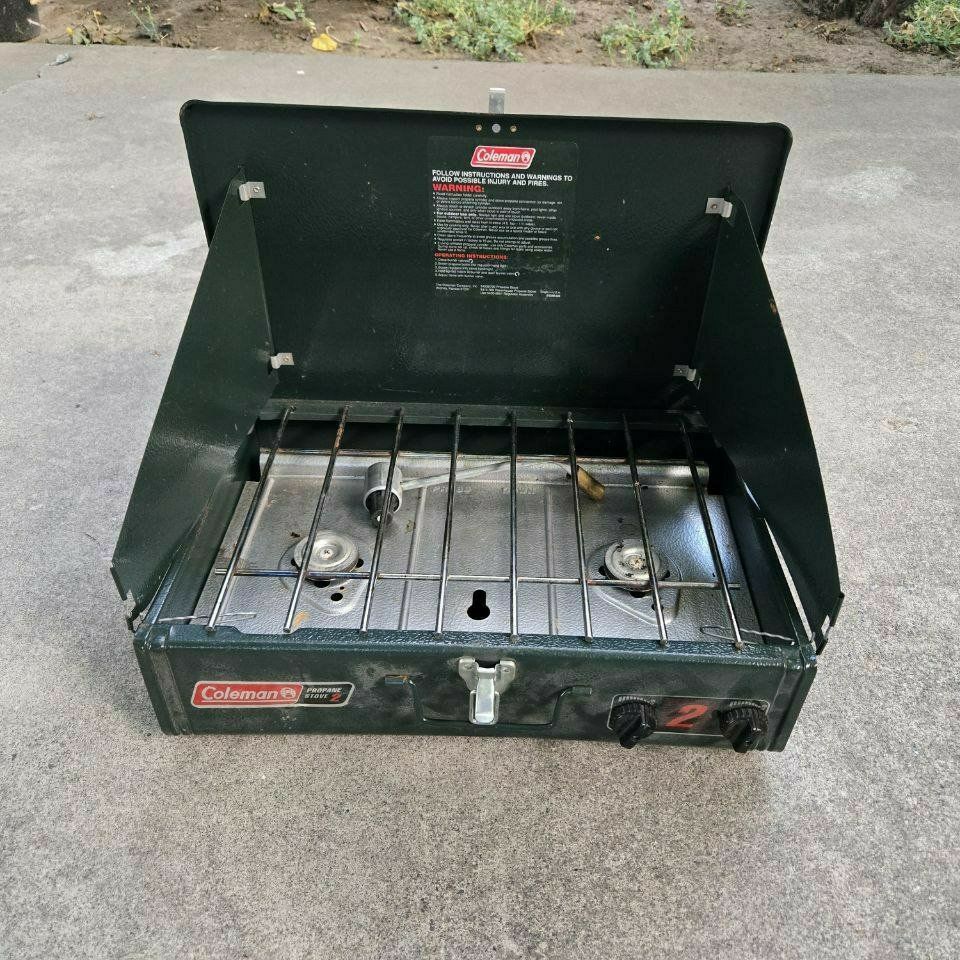 Nice Coleman 2 Burner Camp Propane Stove Green