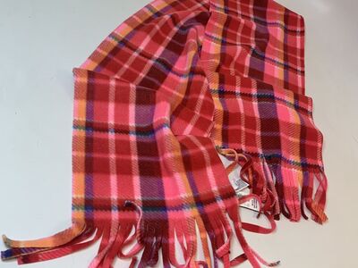 New wTag Old Navy Pink Plaid Polar Fleece Scarf