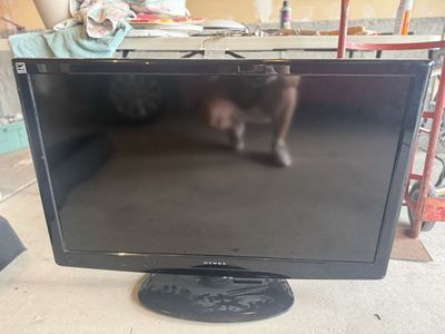 Dynex 40 inch television