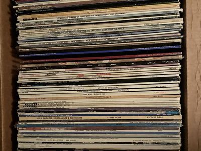 Large box of Folk lps