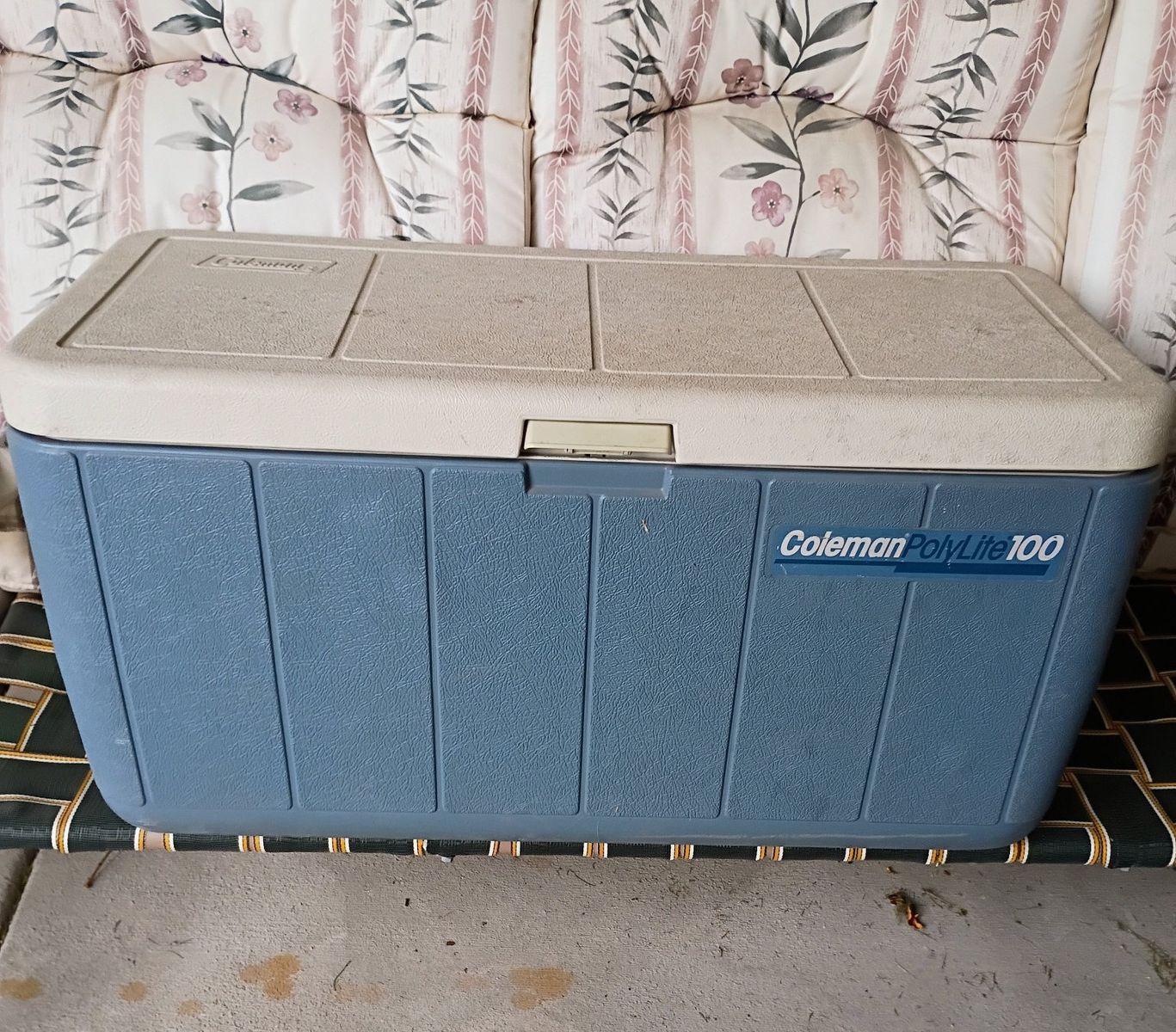 Coleman PolyLite 100 Quart Chest Cooler - Blue & White
