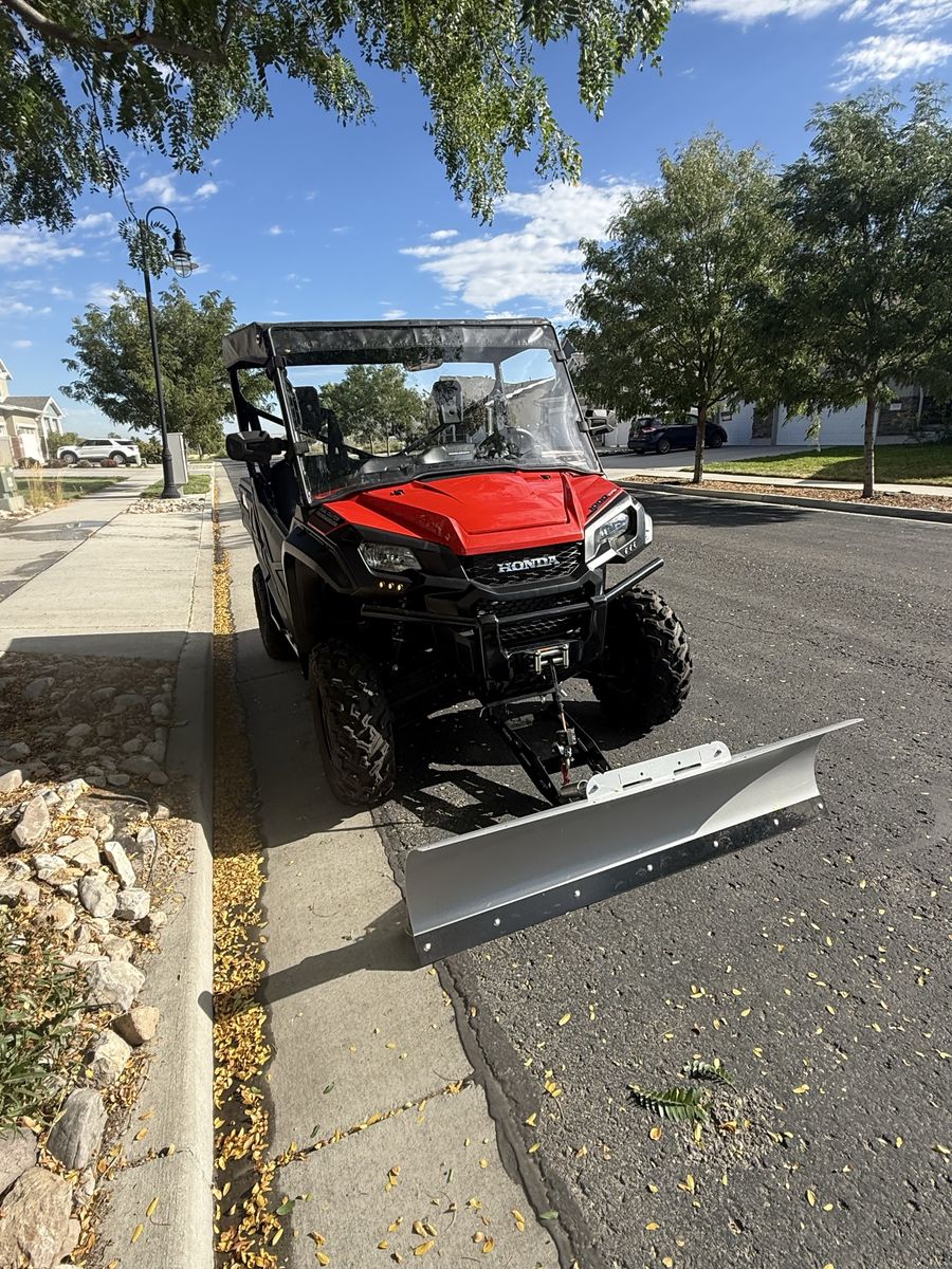2021 Honda Pioneer 1000 -  Only 143 miles- Extra 2nd set of premium tires.