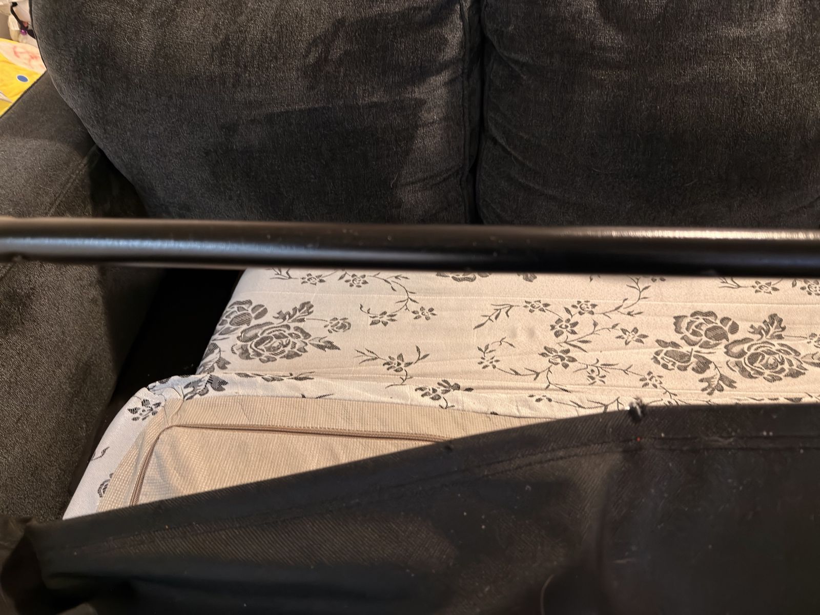 Main image 3