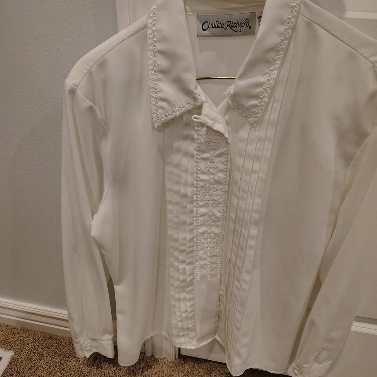 Size 12 white dressy blouse