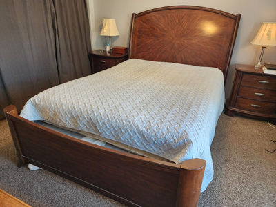 Solid Wood Queen Sleigh Bed Frame, complete