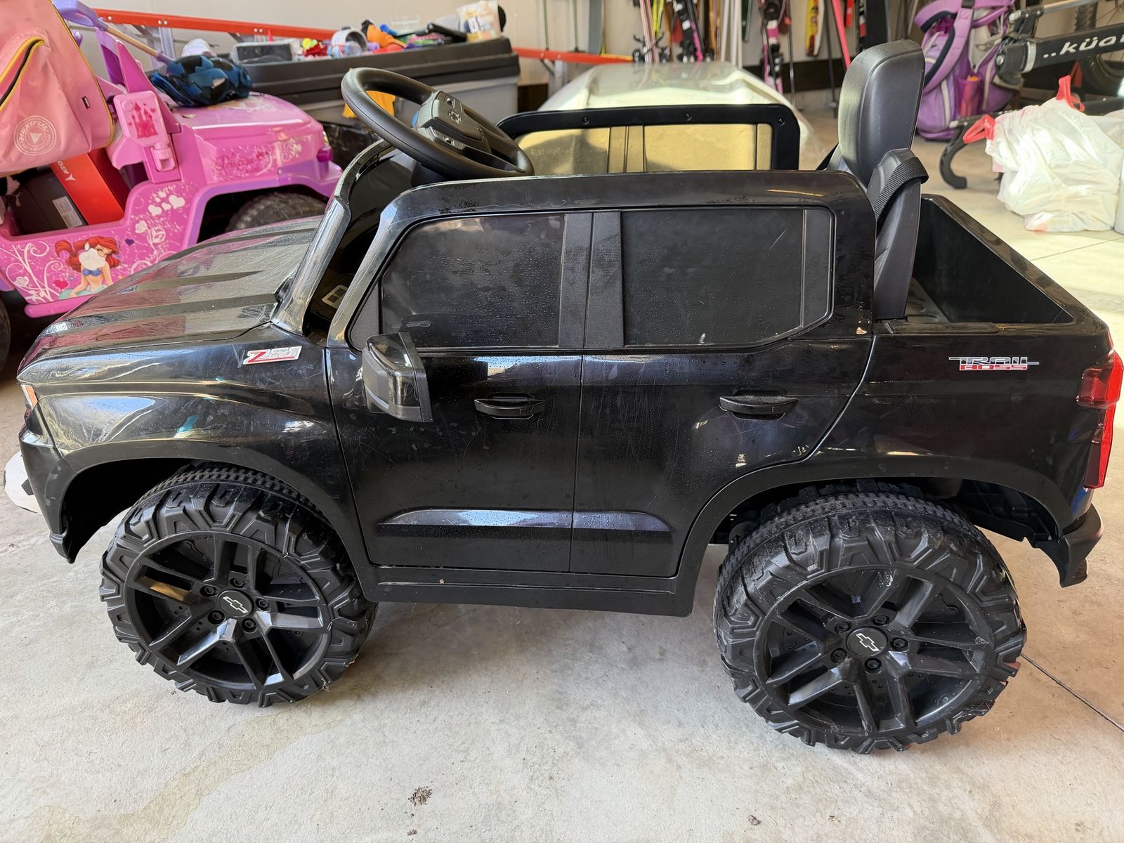 BlaCk Chevy Silverado Ride On Truck