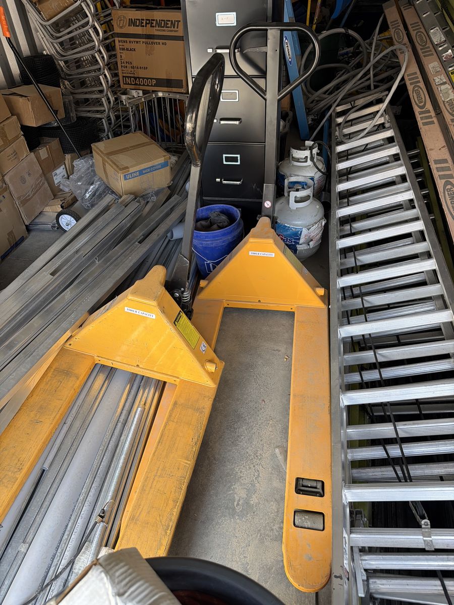 Pallet jack
