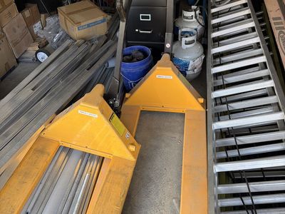 Pallet jack