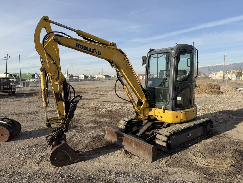 Komatsu PC35 MR-3 Cab Thumb