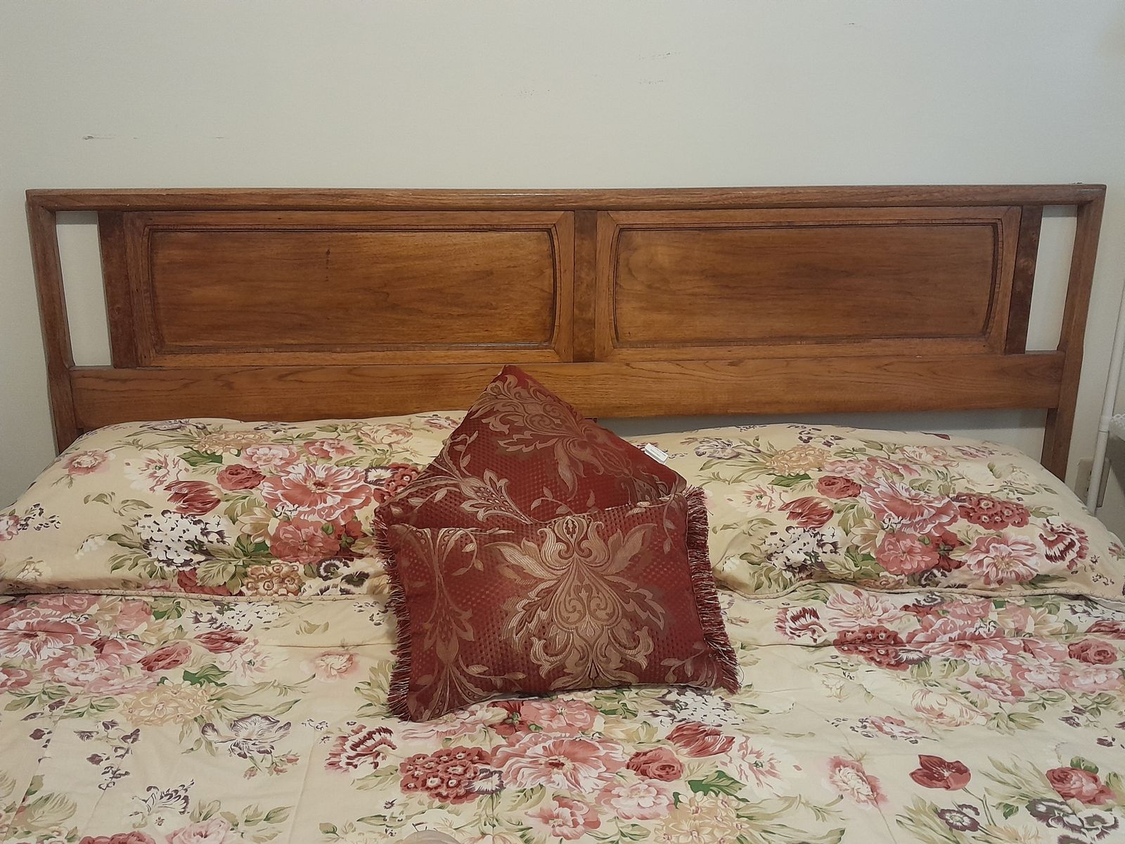 Vintage Oak King Size Headboard - Classic Design