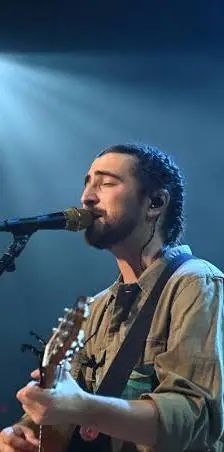 Noah Kahan: The Great Divide Tour - 2 Tickets + Parking, Floor E - **In front of the catwalk!**