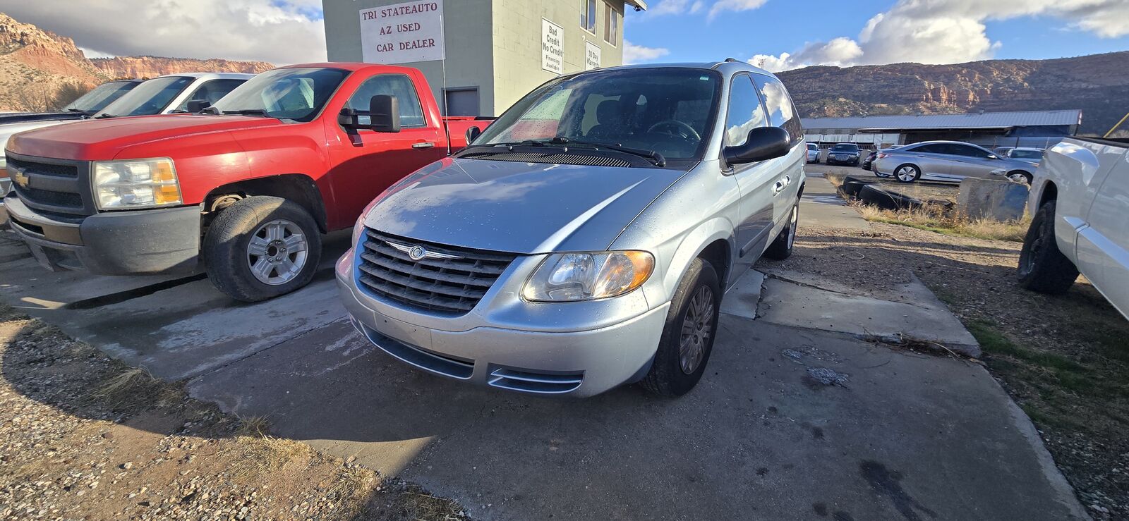 2005 CHRYSLER TOWN AND COUNTRY Signature Series