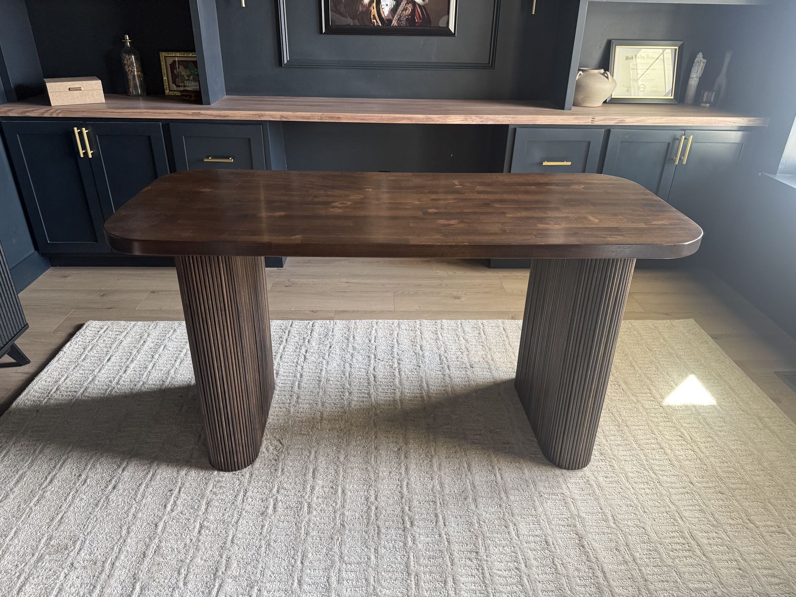 Wood Desk Hatdwood Fluted Legs