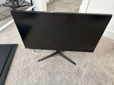 LG UltraGear 2k 32” 165 Hz monitor