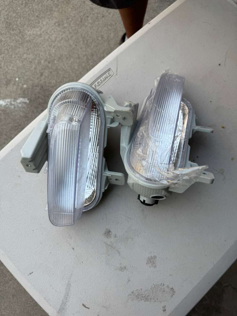 New 2019-2023 Jeep Renegade Front DRL / Turn Signals (Pair)