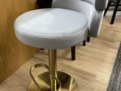 NEW! Kitchen Cushioned Swivel Bar Stool