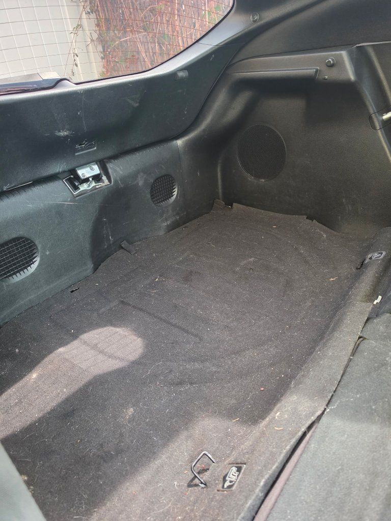 Main image 7