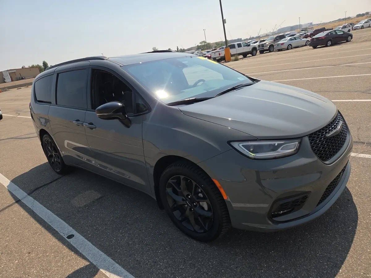 2023 Chrysler Pacifica Limited