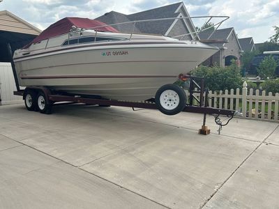 Sea Ray Seville 21 Walkaround Cabin Cruiser with Trailer - Lowrance Elite-5 Fishfinder