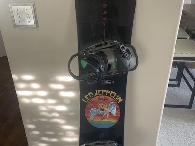Burton Easy Livin 155 Led Zeppelin Snowboard With Cartel Bindings