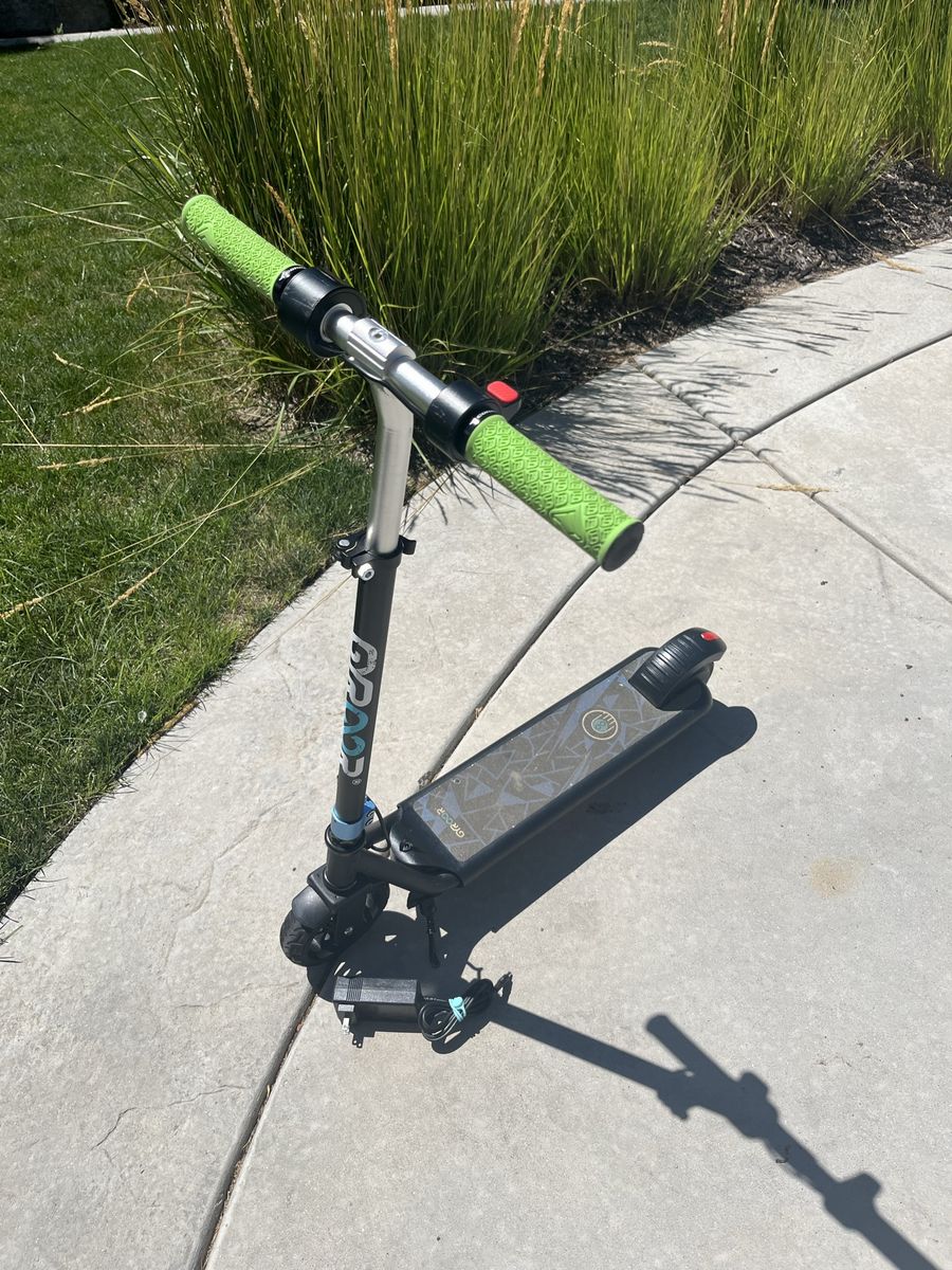 Kid’s Scooter Gyroor H30Max Electric Scooter - Used (Charger Included)
