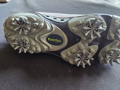 Girls/Women's golf shoes-never worn-Footjoy #1 shoe in golf