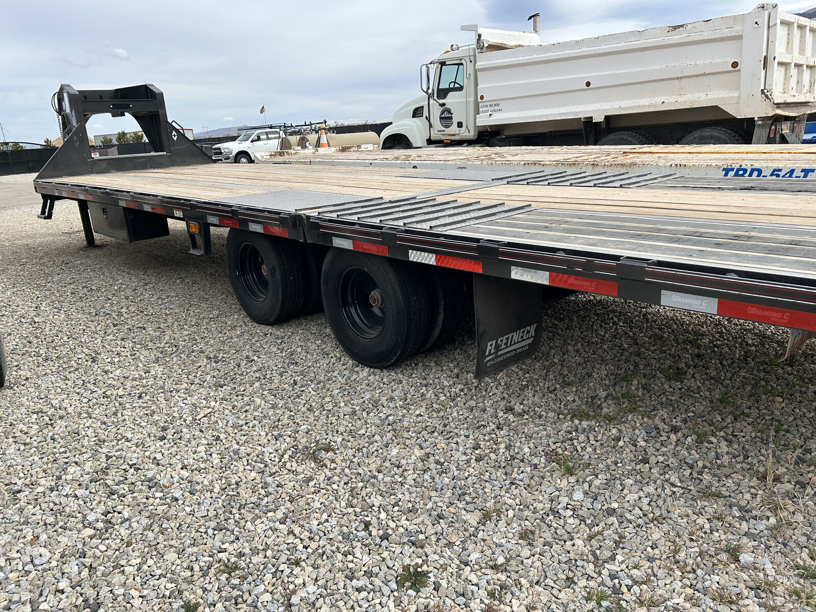 FOR SALE: 2024 Diamond C Gooseneck Trailer – LIKE NEW, PAID CASH