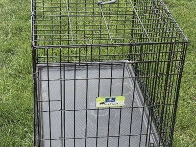 Medium double door dog kennel