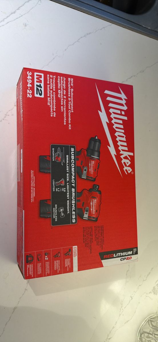 Milwaukee M12 Subcompact Brushless 2-Tool kit