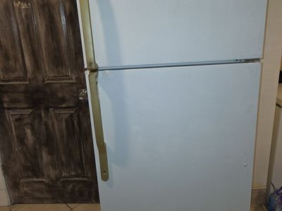 White Top-Freezer Refrigerator Used