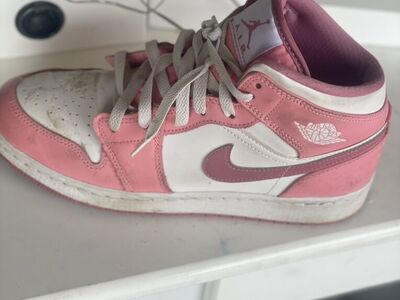 Nike High Top Size 7