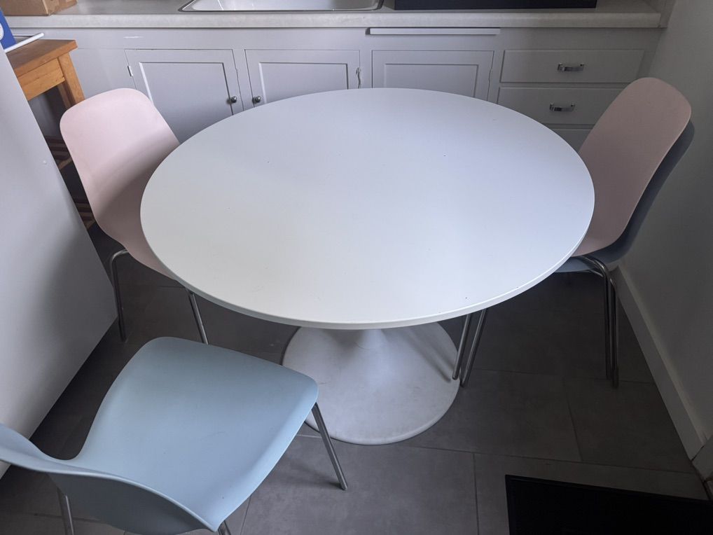 Ikea Table And 4 Chairs
