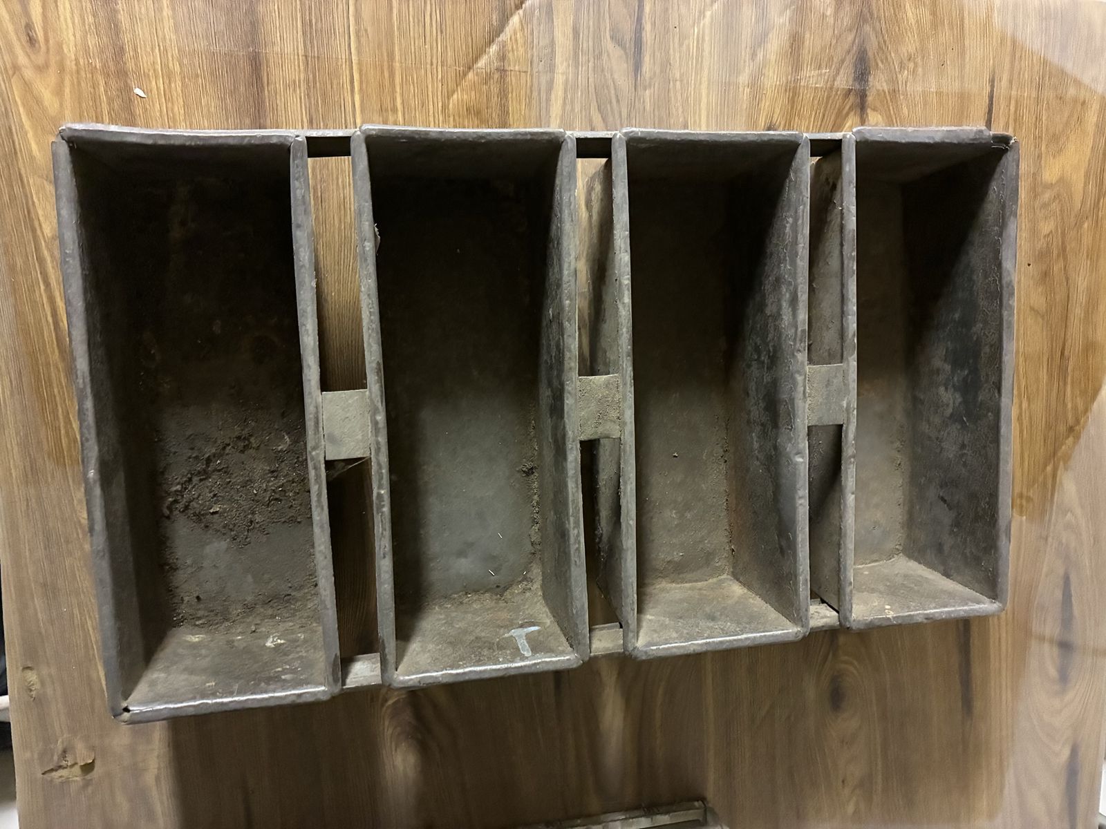 Vintage Metal Bread Loaf Baking Pan - 4 Connected Mold Tins, Industrial Kitchen Decor