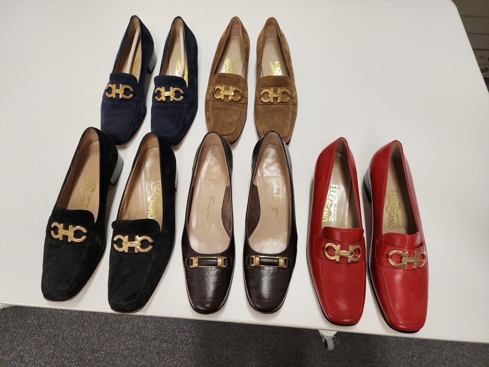 SALVATORE FERRAGAMO LOW HEELED PUMPS