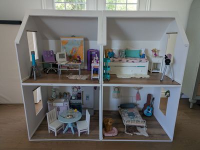 LARGE American Girl Doll Collection + Dollhouse