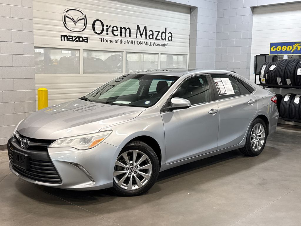 2015 TOYOTA CAMRY XLE V6