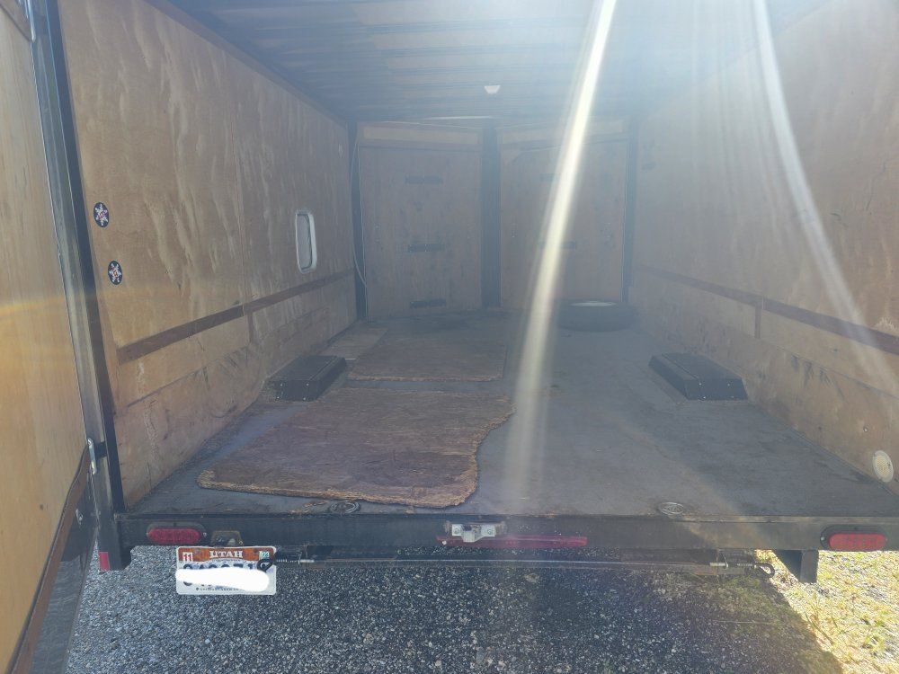 Main image 4
