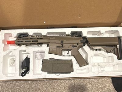 Airsoft m4 first to give me offer even a lowball I will sell it to them I need gone tomorrow