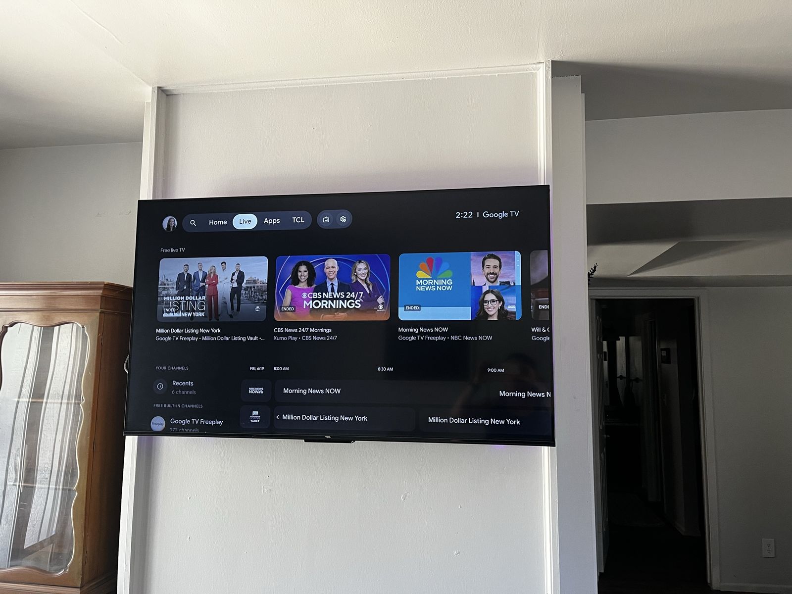 TCL Smart TV with Google TV - Immersive Entertainment, Like New Condition