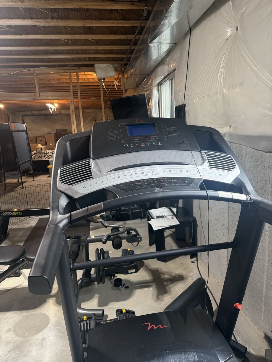 Icon Fitness 800 Treadmill