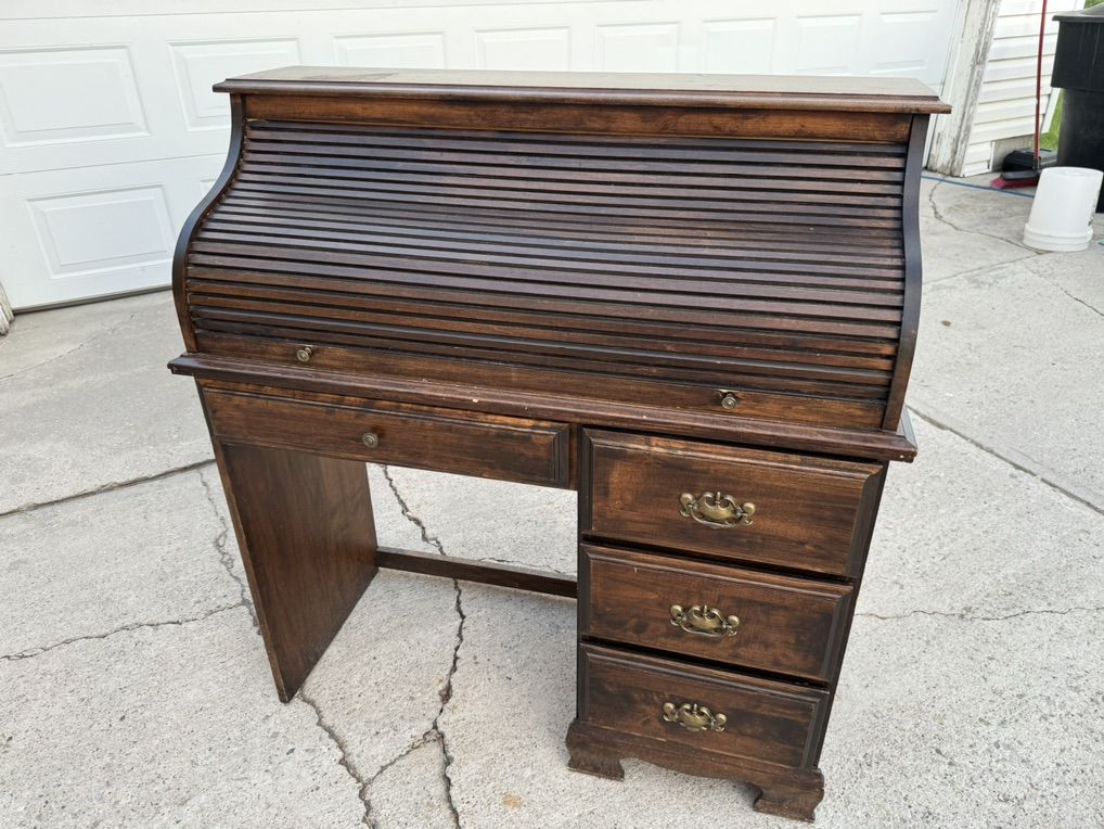 single-pedestal roll-top (tambour) desk