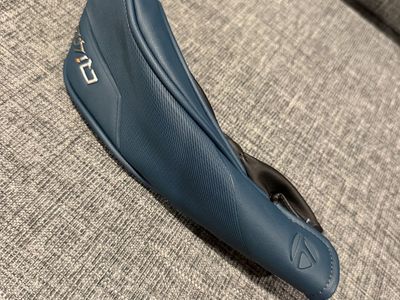 TaylorMade Qi4D Hybrid Headcover Blue