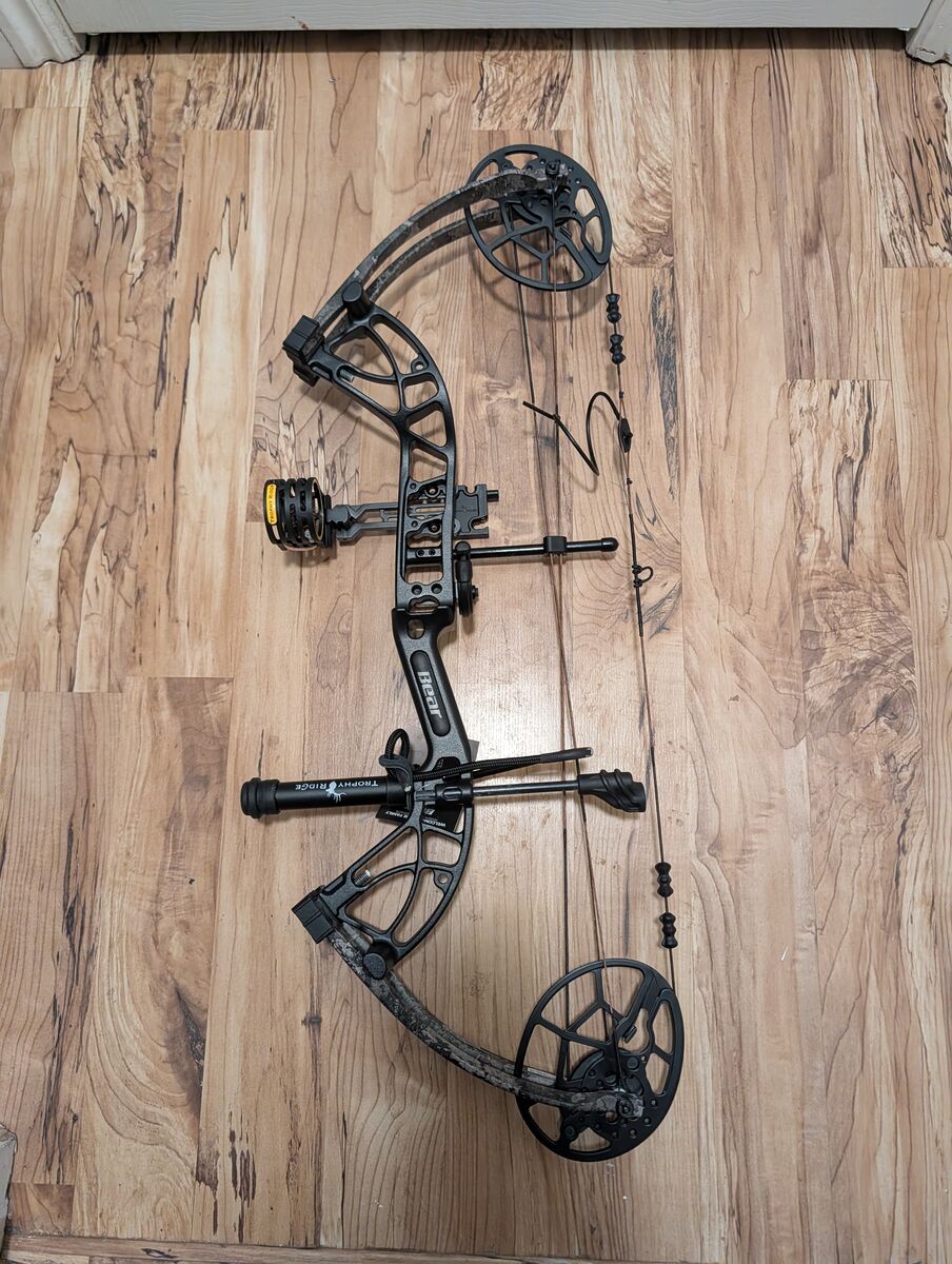 Blackout Cruzer G4 compound bow - Right handed