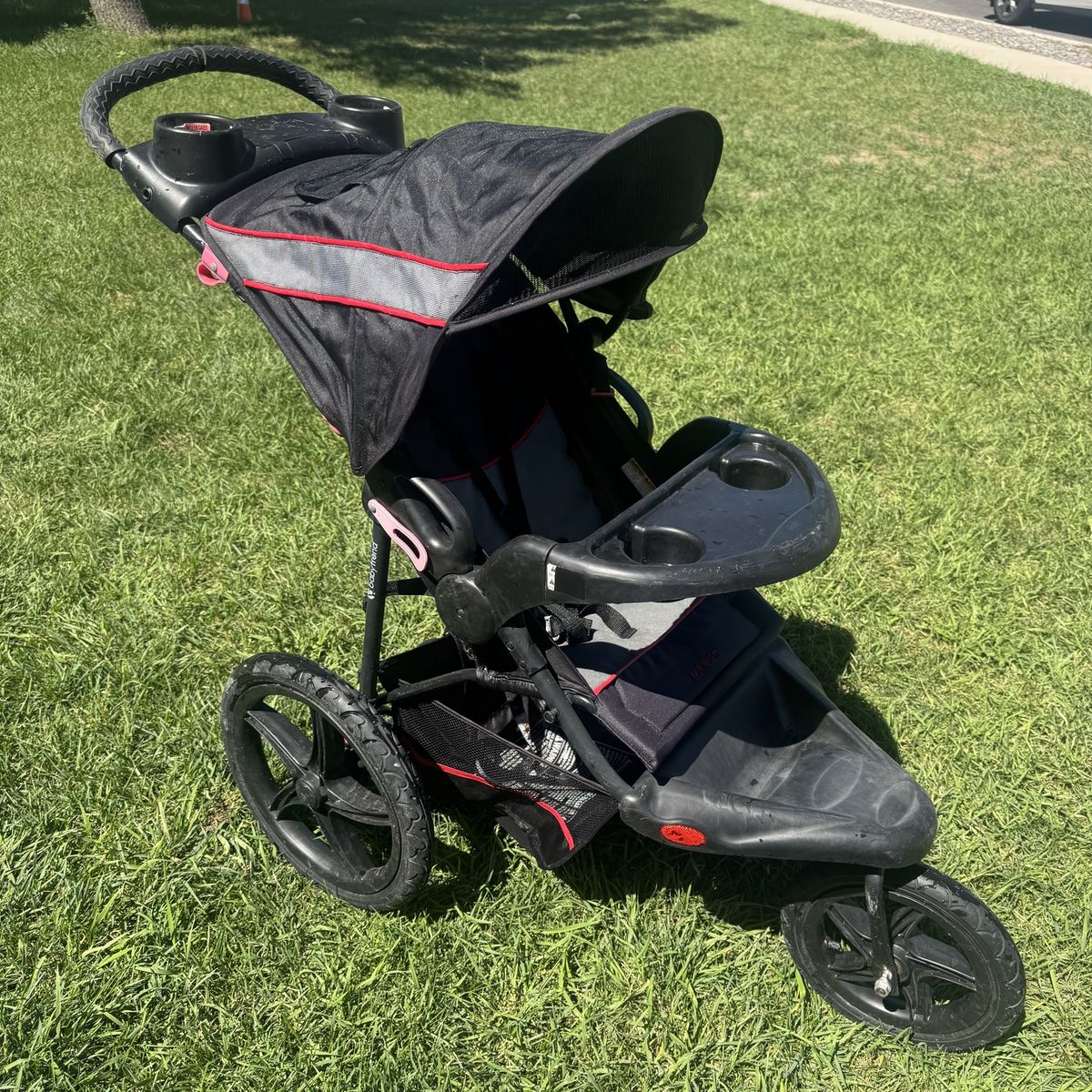 Baby Trend Jogging Running Stroller - Black/Red 3-Wheel Stroller with Canopy collapsible works great