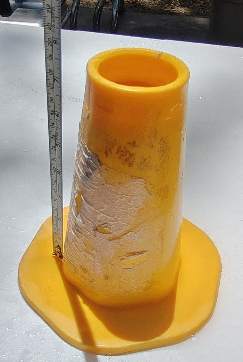 Cone trailer tongue jack stand