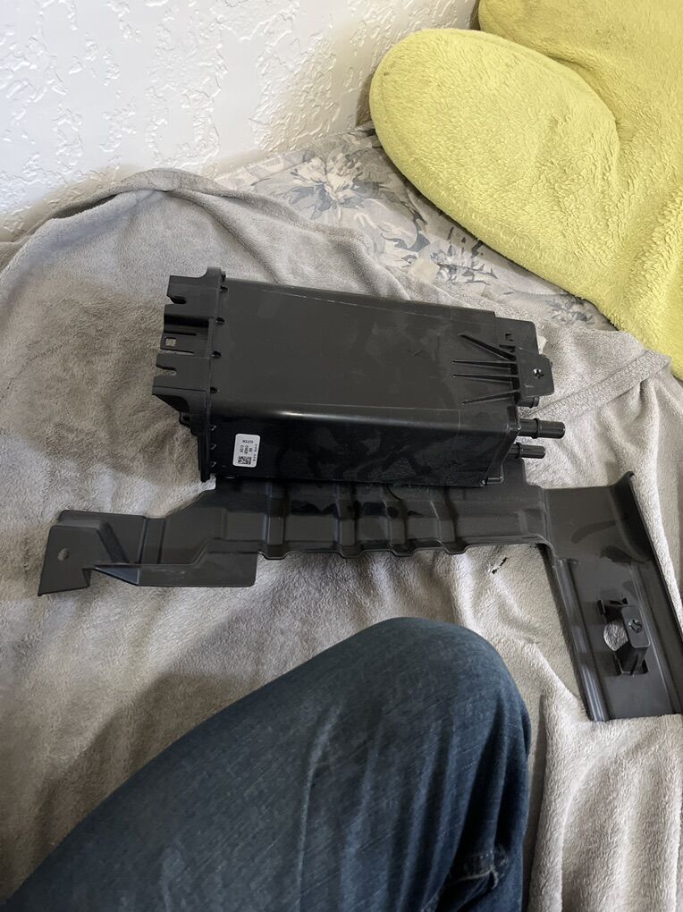 2011-2019 Ford Explorer Evap Canister